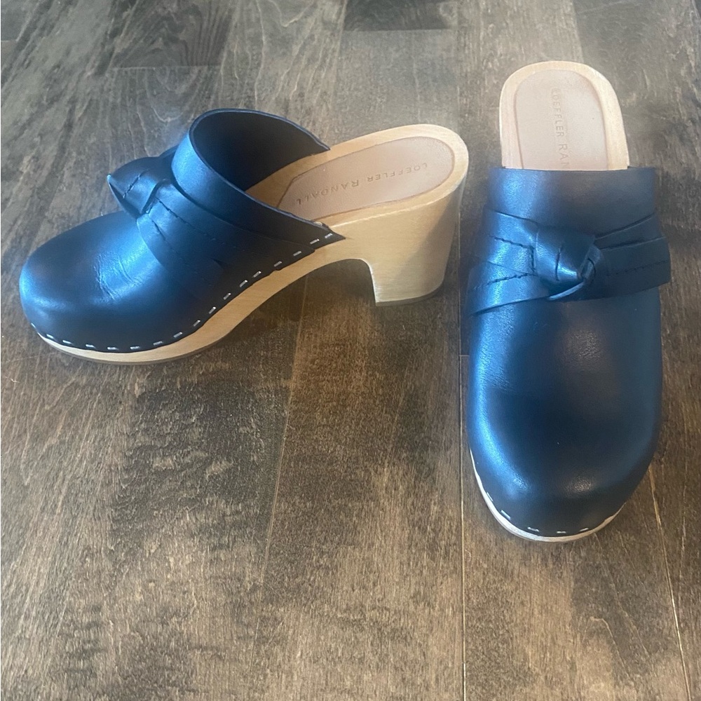 LOEFFLER RANDALL Leather Platform Clogs sz 6 Black